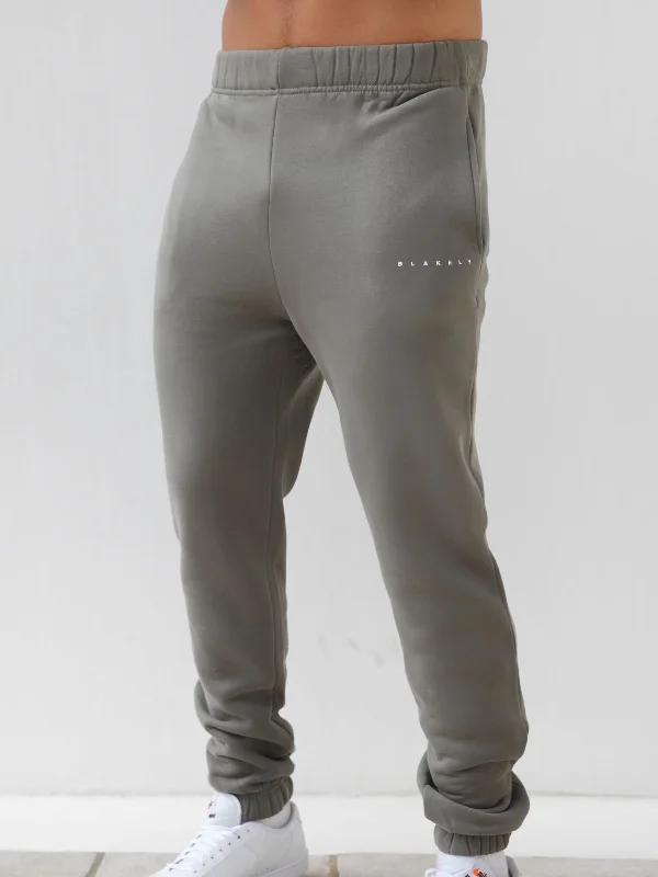 Savings Galore Unbeatable pricesEvolved Relaxed Sweatpants - Safari Green