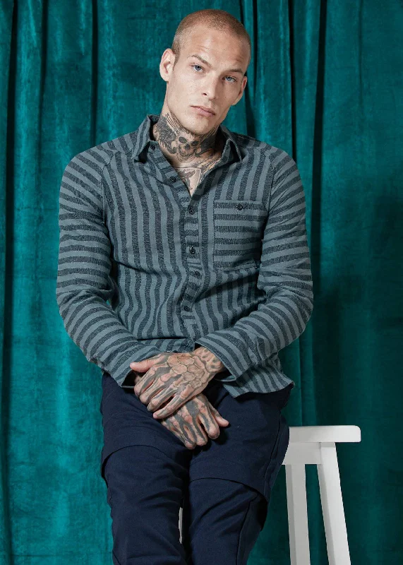 Huge Discounts Limited editionsKonus Men's Striped Raglan Button Down Shirt